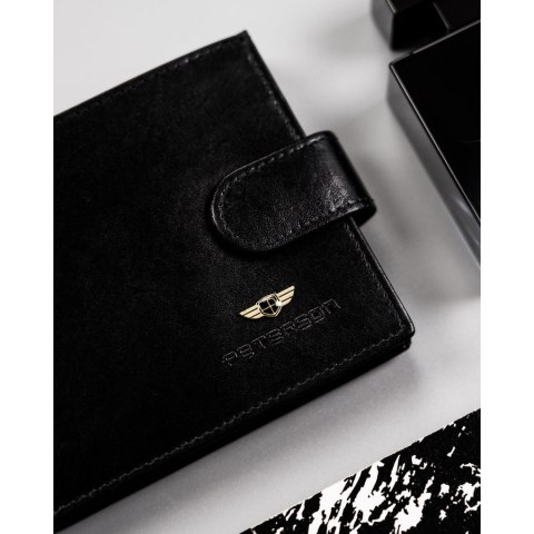 Czarny, duży portfel męski wykonany ze skóry naturalnej i zamykany na zatrzask - Peterson