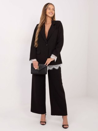 Czarna Wizytowa Marynarka Damska ITALY MODA z Aplikacjami, Koronką i Dżetami – Elegancka, Fason Standardowy | Stylowy Wieszak