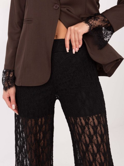 Koronkowe spodnie damskie ITALY MODA – detal materiału