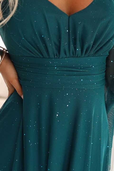 655-2 Długa połyskująca w świetle suknia z dekoltem i transparentnym rękawkiem - szmaragdowa zieleń - UNI