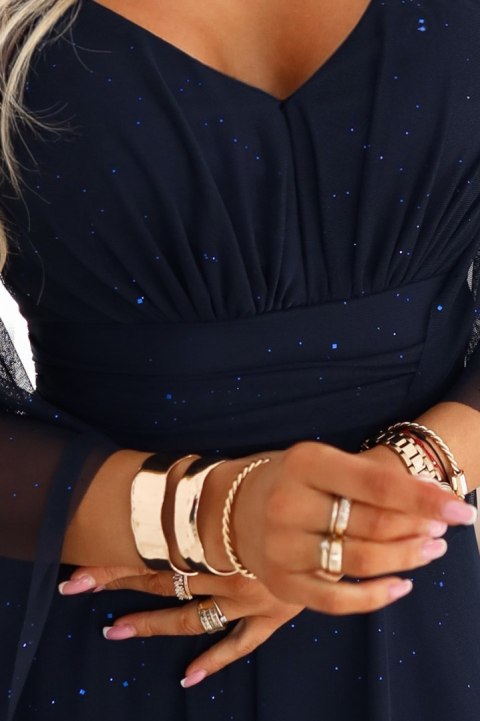 655-3 Długa połyskująca w świetle suknia z dekoltem i transparentnym rękawkiem - granatowa - UNI