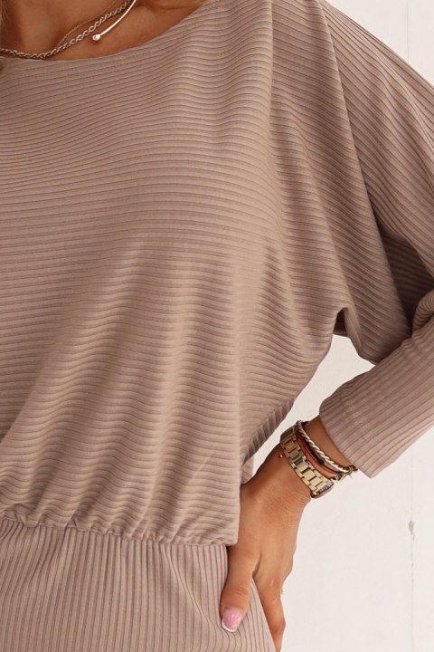 399-4 LARA Sukienka w prążki ze ściągaczami w rękawach - mocha mousse - S