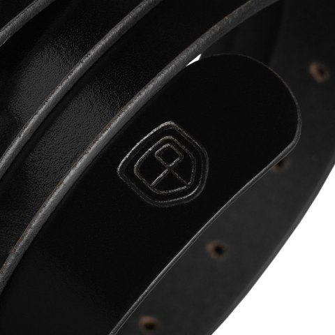 Czarny pasek damski ze skóry naturalnej ze srebrną, klasyczną klamrą - Peterson