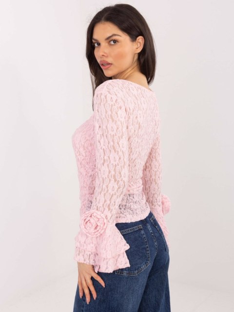 Koronkowa bluzka damska jasnoróżowa – elegancki styl