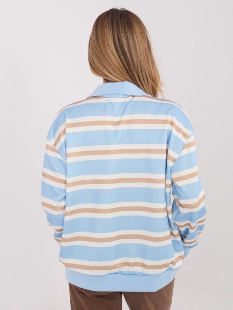 Jasnoniebieska bluza damska na co dzień w stylu casual