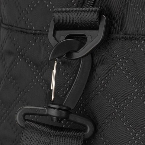 Sportowa, treningowa torba w czarnym kolorze wykonana z poliestru - Peterson