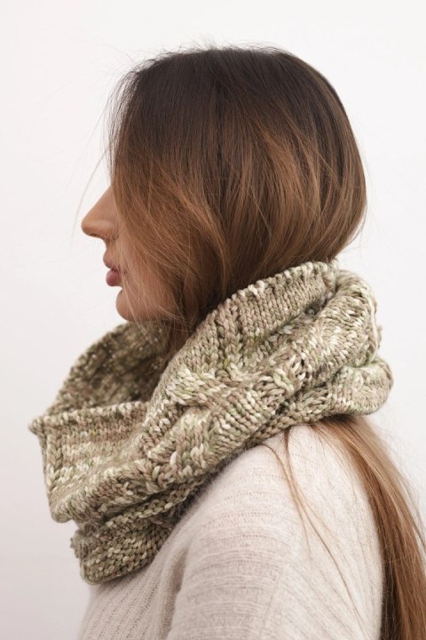 Wełniany komin damski ciemno miętowy z kolorem mocca – ciepły szalik