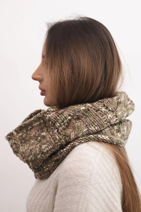 Wełniany komin damski khaki z odcieniem fango – ciepły szalik