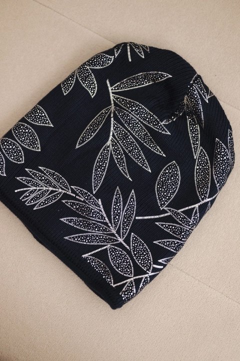 Czapka damska na zimę z moherem i złotym wzorem roślinnym, fason beanie