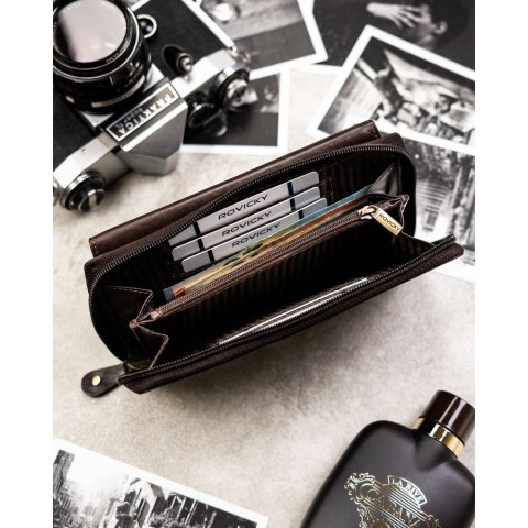 Skórzana, dwukomorowa saszetka męska w brązowym kolorze zamykana suwakiem - Rovicky