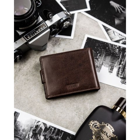 Skórzany, brązowy portfel męski zamykany na zatrzask, wyposażony w system RFID - Peterson