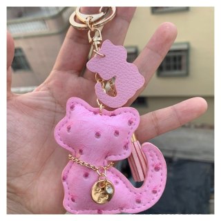 Brelok do kluczy skórzany KOTEK różowy, frędzle BRL358