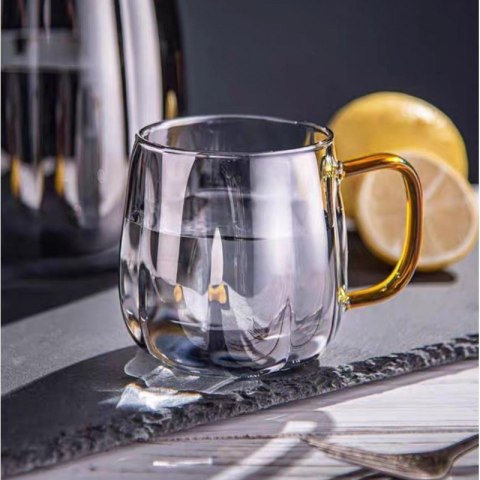 Zestaw- dzbanek 1600ml z falowanymi ściankami z pokrywką + 2 szklanki 350ml- DZ07