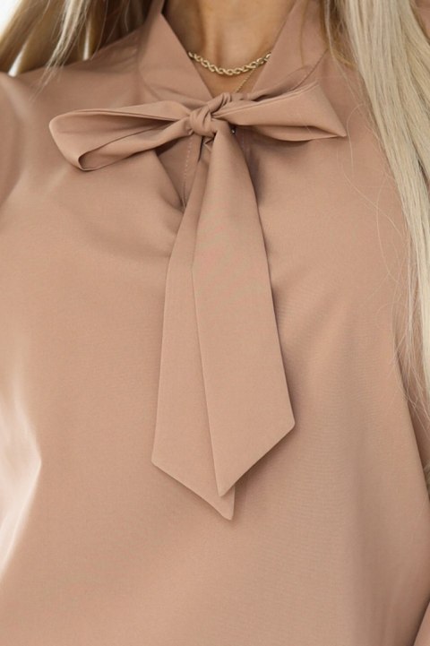 140-27 Biznesowa bluzka z długim rękawkiem i wiązaniem z przodu - MOCHA MOUSSE - XS
