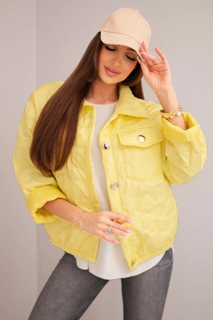 Kurtka damska wiosenna pikowana z kwiatowym wzorem żółta