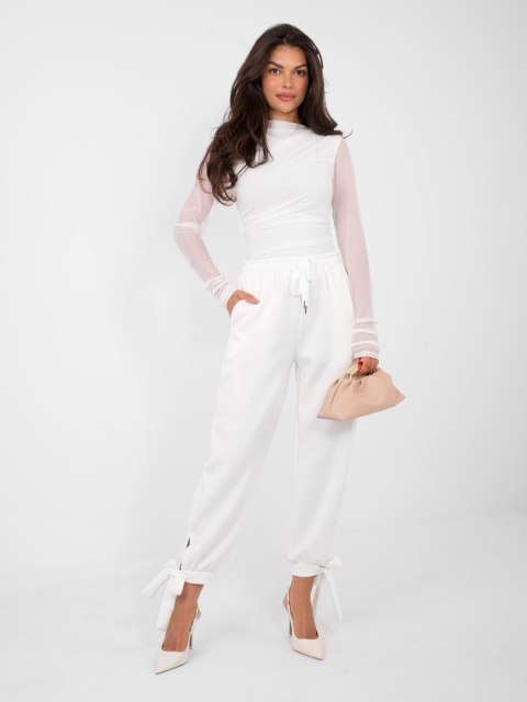 Elegancka biała bluzka damska ITALY MODA – dopasowany fason