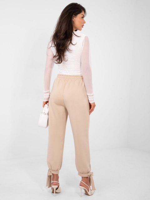 Spodnie dresowe damskie beżowe z miękkiego materiału masełkowego