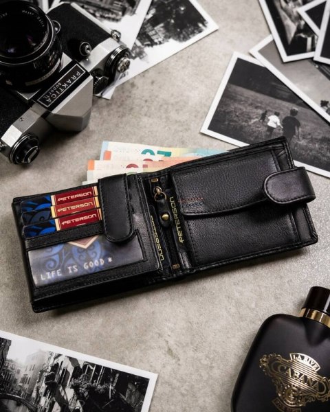 Portfel męski Peterson skórzany czarny – wnętrze z przegródkami