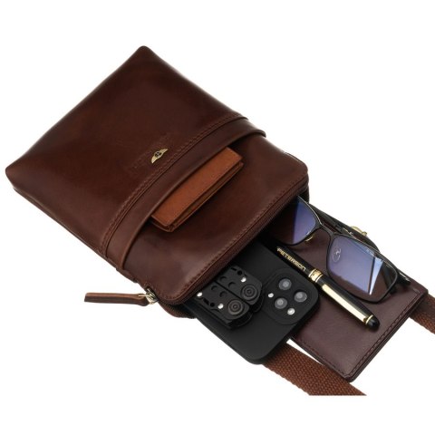 Brązowa, praktyczna listonoszka męska ze skóry naturalnej z kieszeniami zewnętrznymi - Peterson