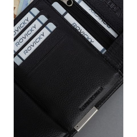 Duży, skórzany portfel męski w czarnym kolorze zamykany zatrzaskiem - 4U Cavaldi