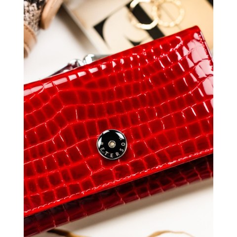 Czerwony portfel damski ze skóry naturalnej zamykany na zatrzask i bigiel - Peterson