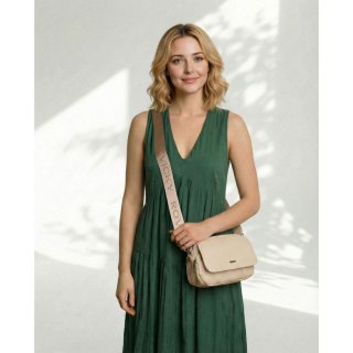 Listonoszka damska ze skóry ekologicznej w beżowym kolorze - Rovicky