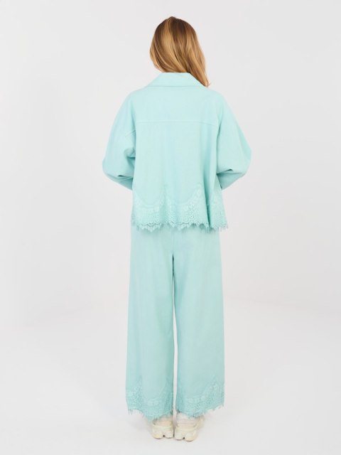 Spodnie jeansowe damskie wide leg z koronką przy nogawkach