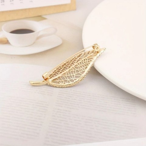 Broszka ozdobna - złoty liść z cyrkoniami BZ212