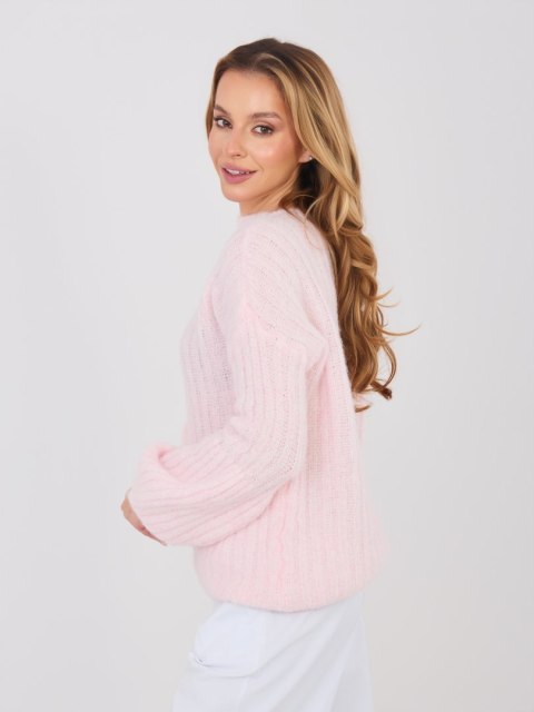 Modny różowy sweter oversize z domieszką wełny