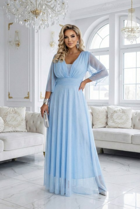 654-3 Długa połyskująca sukienka plus size z dekoltem i transparentnym rękawkiem - błękitna - UNI