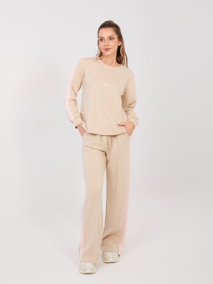 Beżowy komplet damski z bluzą w serduszka RUE PARIS