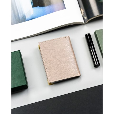 Beżowe etui na karty wykonane ze skóry naturalnej