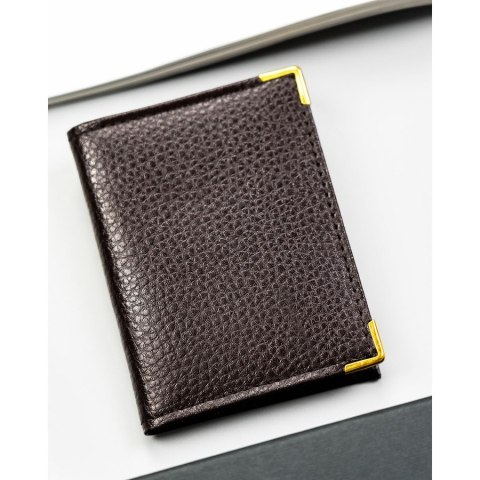 Brązowe etui na karty wykonane ze skóry naturalnej