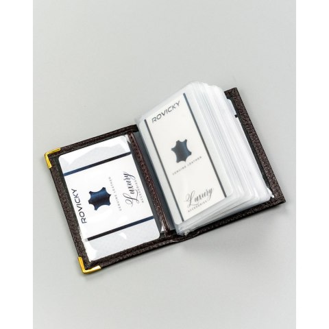 Brązowe etui na karty wykonane ze skóry naturalnej