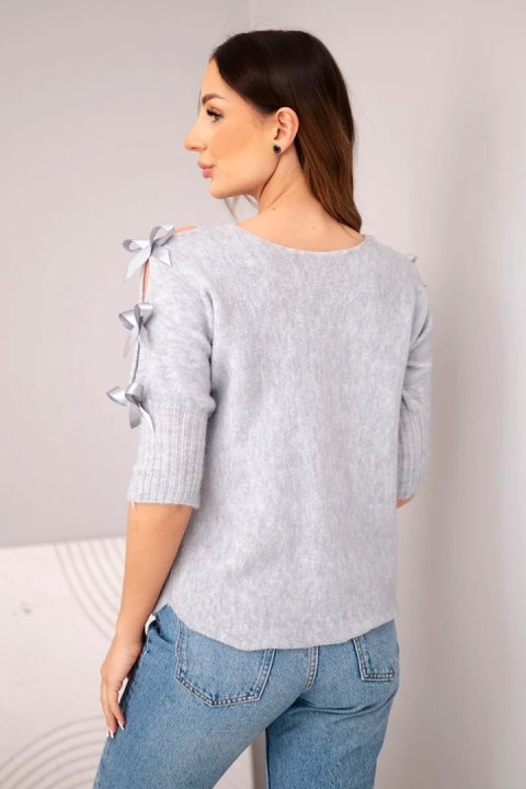 Sweter damski z krótkim rękawem i ozdobnymi kokardkami szary