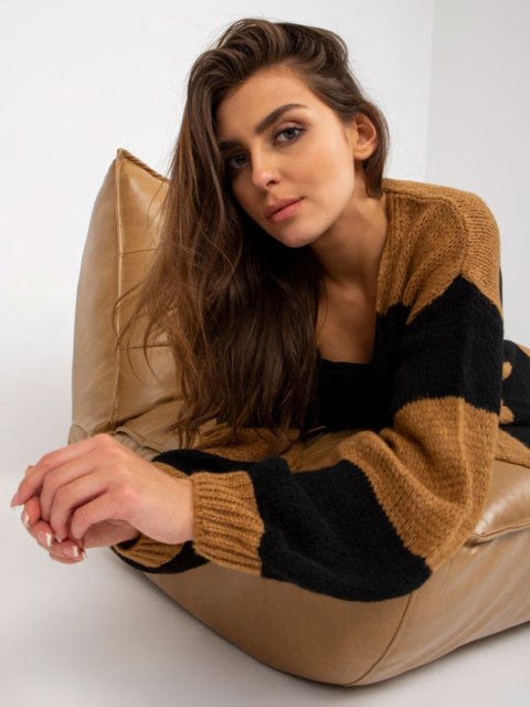 Kardigan-TW-SW-BI-M3022.29X-camelowy