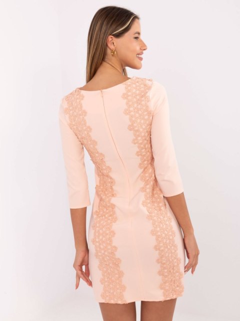 Sukienka-LK-SK-506583.21P-brzoskwiniowy