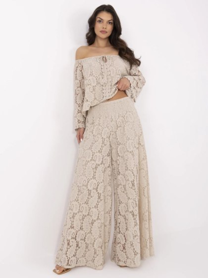 Beżowe koronkowe spodnie palazzo boho z szeroką nogawką – Italy Moda