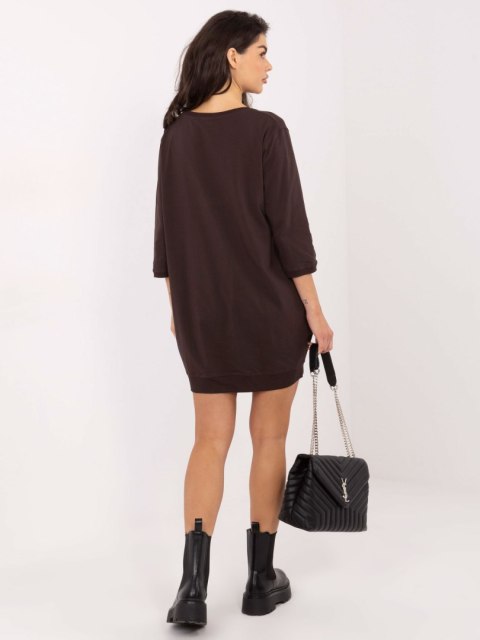 Sukienka-RV-SK-6839.95-ciemny brązowy
