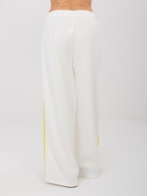 Komplet-IT-KMPL-21772.63-ecru