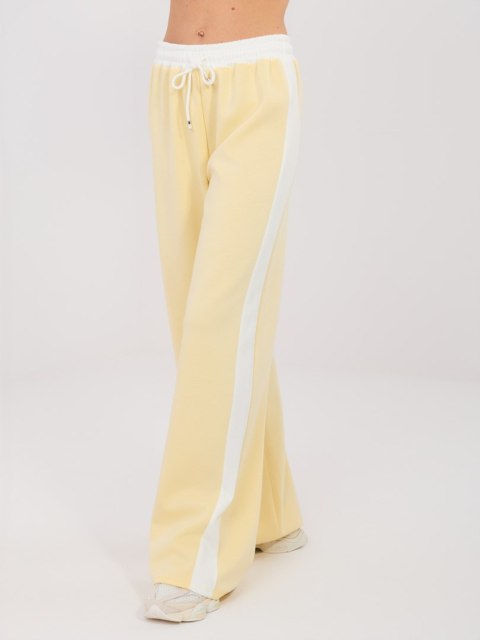 Komplet-IT-KMPL-22210.93-jasny żółty