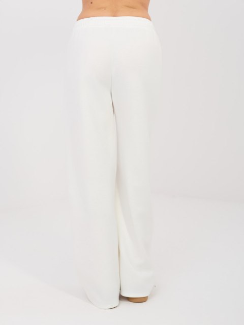 Komplet-IT-KMPL-22230.64-ecru