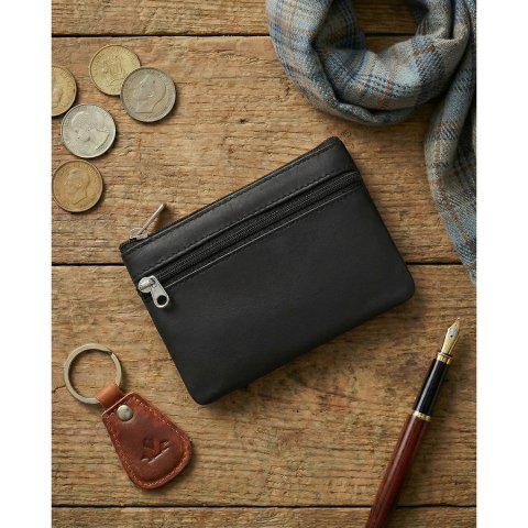 Etui na klucze w czarnym kolorze wykonane ze skóry naturalnej