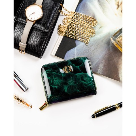 Elegancki portfel damski wykonany ze skóry ekologicznej w zielonym kolorze ze wzorem w kwiaty - Rovicky
