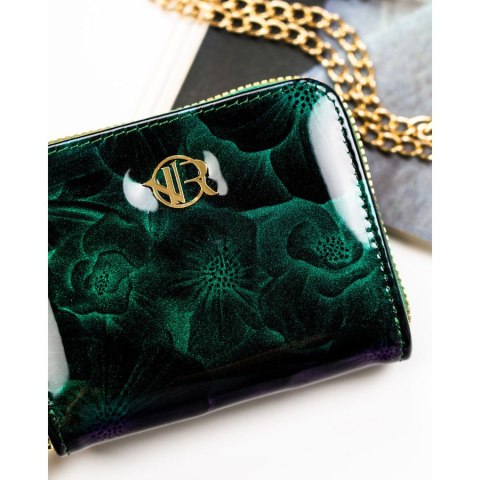 Elegancki portfel damski wykonany ze skóry ekologicznej w zielonym kolorze ze wzorem w kwiaty - Rovicky