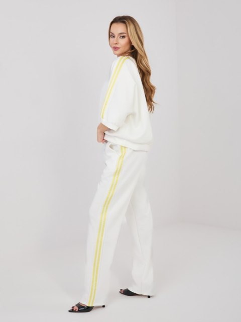 Komplet-IT-KMPL-22215.77-ecru