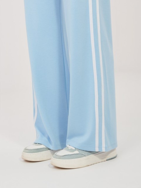 spodnie dresowe relevance niebieskie styl casual