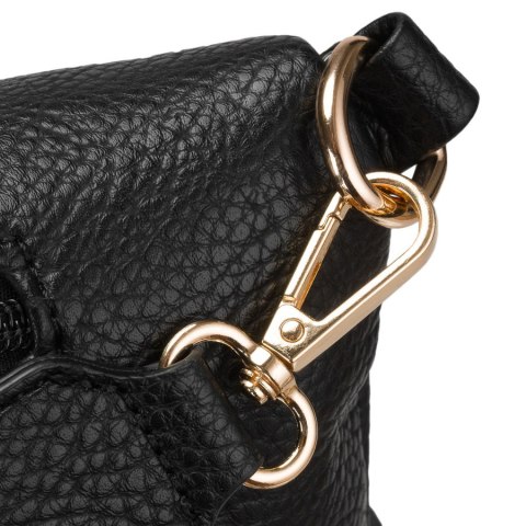 Czarna saszetka damska ze skóry ekologicznej, jednokomorowa - Peterson