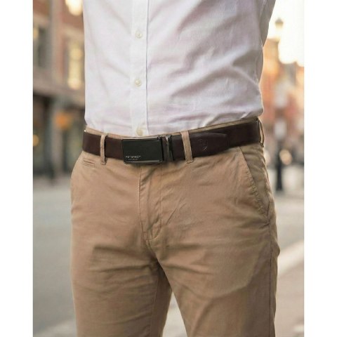 Elegancki, skórzany pasek męski w ciemnobrązowym kolorze z automatyczną klamrą - Peterson