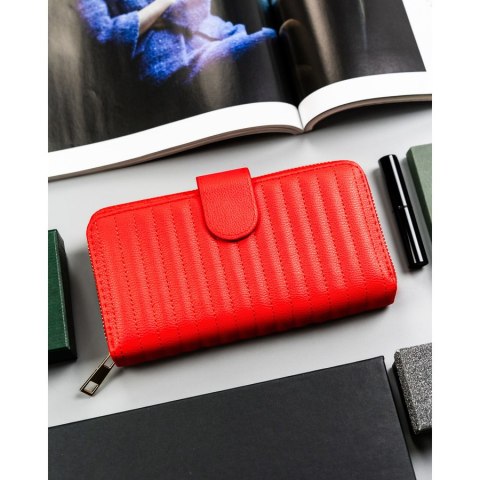 Duży pikowany portfel damski na karty wykonany ze skóry ekologicznej poziomy na zatrzask i suwak - 4U CAVALDI